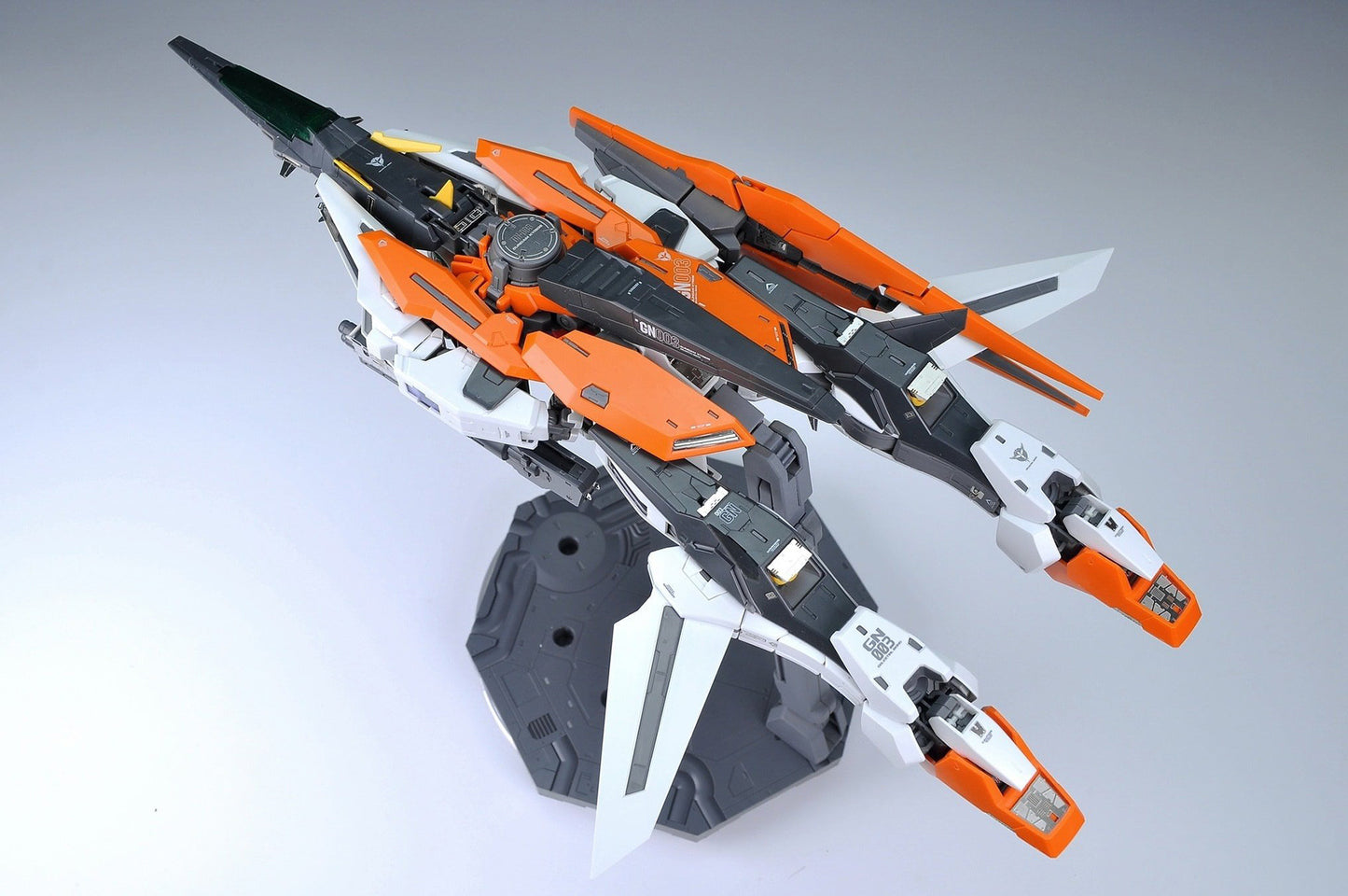 AW9 S18 MG GN-003 Gundam Kyrios