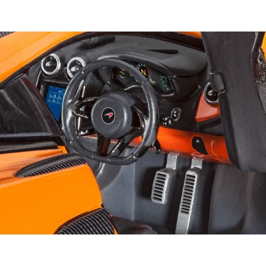 Revell 1:24 McLaren 570S